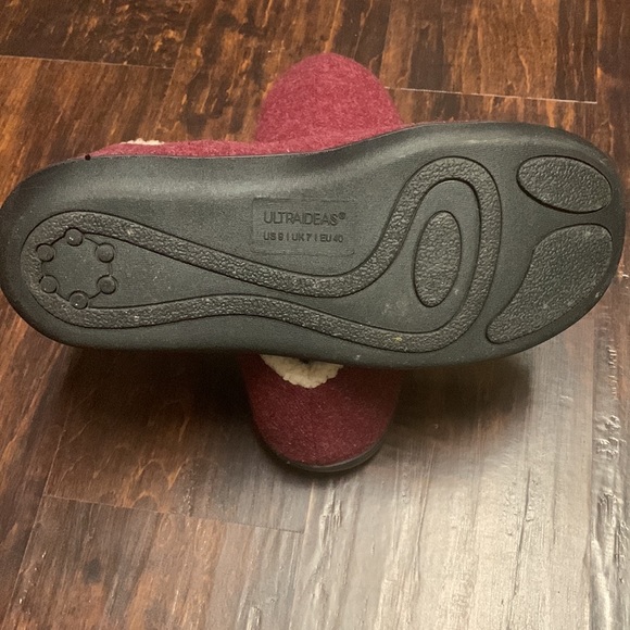 ULTRAIDEAS Women's Cozy Memory Foam Loafer Slippers, red - Picture 3 of 3